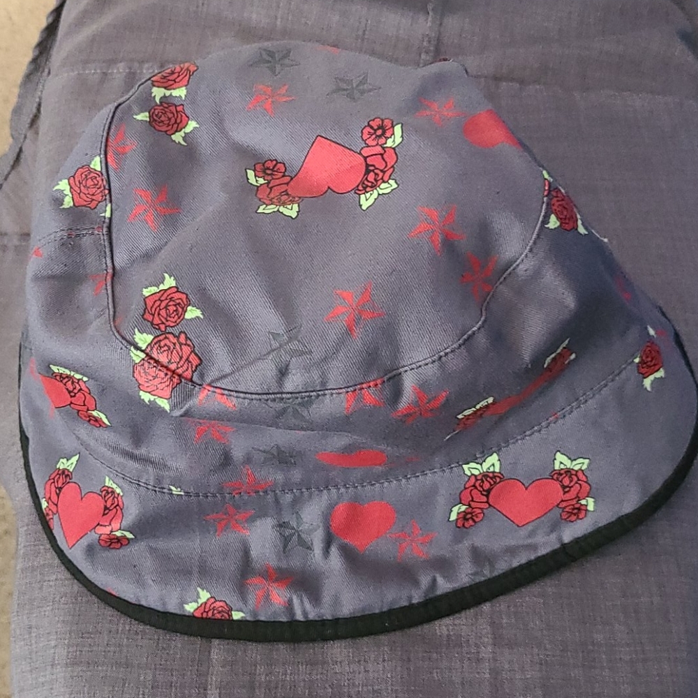Bucket hat - Picture 2 of 3